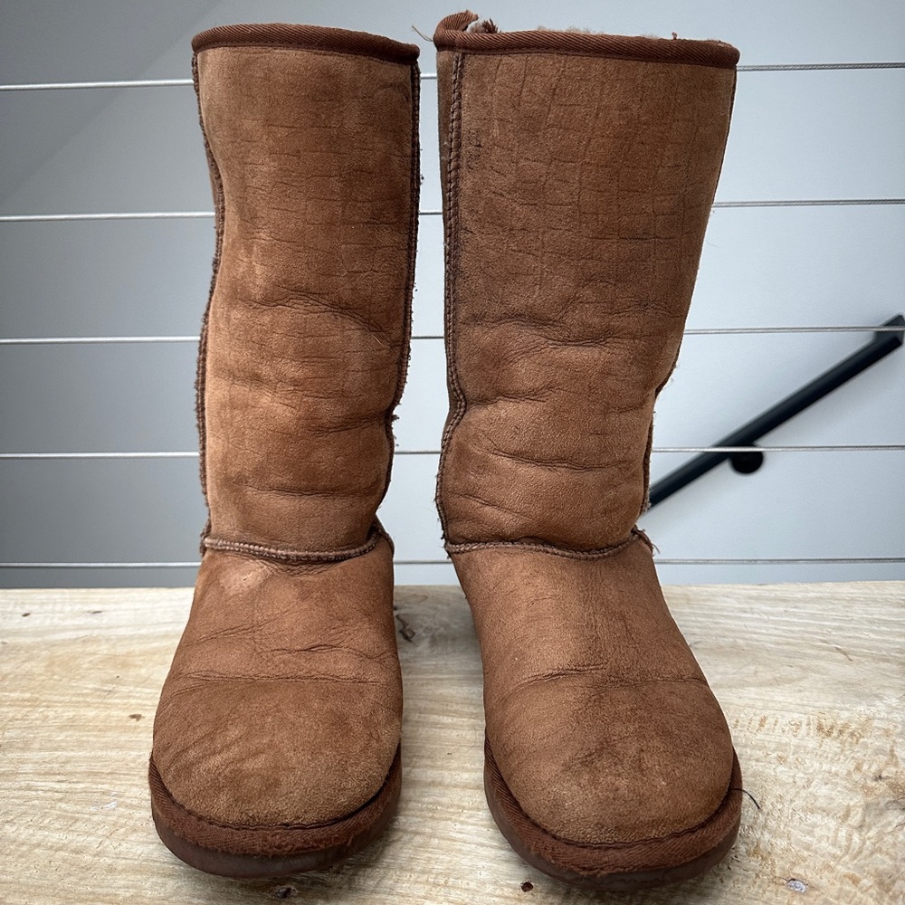 Ugg tan brown chestnut classic tall snakeskin print boot winter snow warm size 9 - Picture 3 of 9